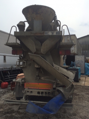 รถโม่ปูน HINO เครื่องJO8C ธรรมดา