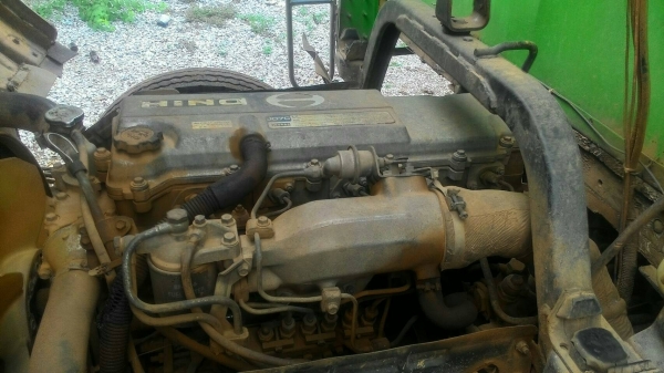 รถบรรทุก 6 ล้อ HINO FB 210 แรงม้า