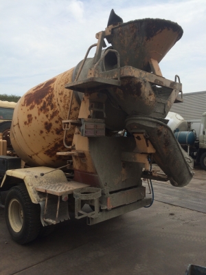 รถโม่ปูนนิสสันยูดี เครื่อง FE6