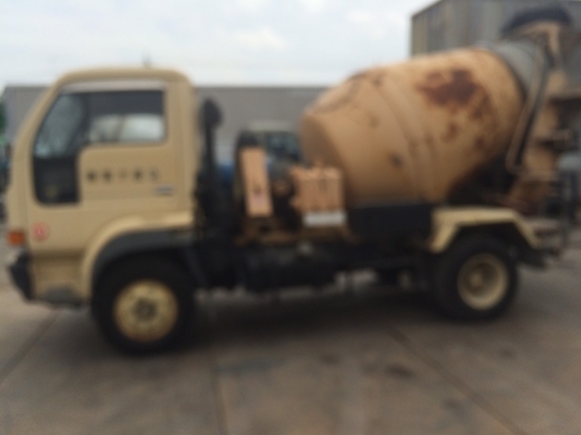 รถโม่ปูนนิสสันยูดี เครื่อง FE6