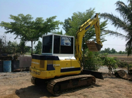 ขายด่วน KOMATSU PC40-6 สภาพพร้อมใช้งาน เครื่องปั้มดี โซ่ช่วงล่างสวย แอร์เย็น เอกสารเล่มทะเบียน