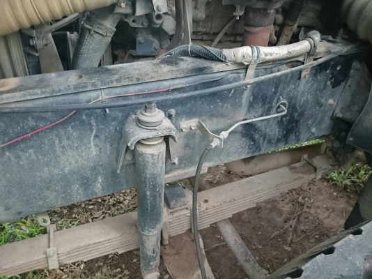 รถอีซุซุ 10 ล้อดั้ม FXZ 270 แรงม้า. ปี 44.     สนใจติดต่อ  081 - 6079515