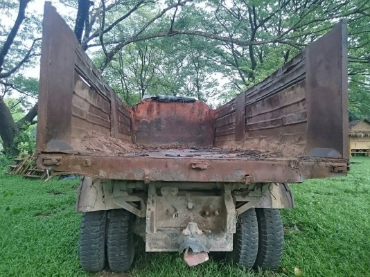 รถอีซุซุ 10 ล้อดั้ม FXZ 270 แรงม้า. ปี 44.     สนใจติดต่อ  081 - 6079515