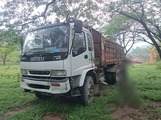 รถอีซุซุ 10 ล้อดั้ม FXZ 270 แรงม้า. ปี 44.     สนใจติดต่อ  081 - 6079515