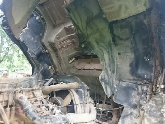 รถอีซุซุ 10 ล้อดั้ม FXZ 270 แรงม้า. ปี 44.     สนใจติดต่อ  081 - 6079515