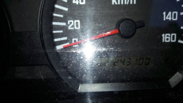 รถอีซูซุ 6 ล้อ ตู้แห้ง FTR  240 แรงม้า. ปี 55.   ( รถวิ่ง 24x,xxx  กม. )   สนใจติดต่อ  081 -6079515