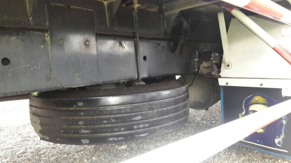 รถอีซูซุ 6 ล้อ ตู้แห้ง FTR  240 แรงม้า. ปี 55.   ( รถวิ่ง 24x,xxx  กม. )   สนใจติดต่อ  081 -6079515