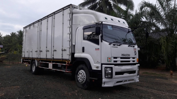 รถอีซูซุ 6 ล้อ ตู้แห้ง FTR  240 แรงม้า. ปี 55.   ( รถวิ่ง 24x,xxx  กม. )   สนใจติดต่อ  081 -6079515