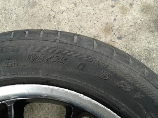 ขอบ15นิ้ว4รู100 พร้อมยาง สวยๆ 4 ล้อ ราคา 6500 บาท ขอบ15นิ้ว4รู100 พร้อมยาง สวยๆ 4 ล้อ ราคา 6500 บาท