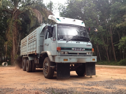 รถอีซูซุ 10 ล้อดั้ม FXZ  240 แรงม้า. ปี 39. (  นางฟ้าแท้. )    สนใจติดต่อ  081 - 6079515