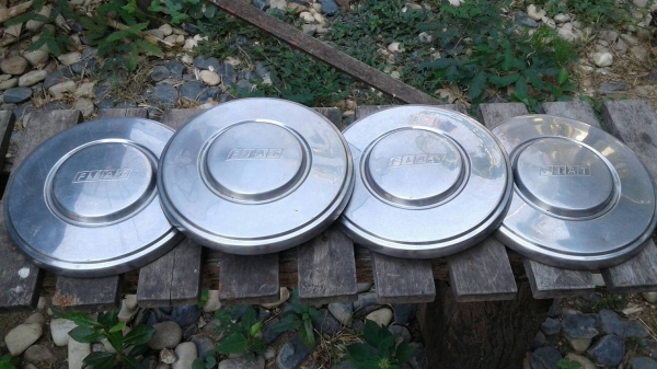 ฝาครอบล้อรถโบราณ