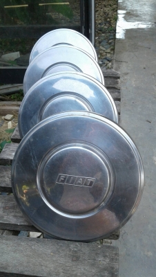 ฝาครอบล้อรถโบราณ