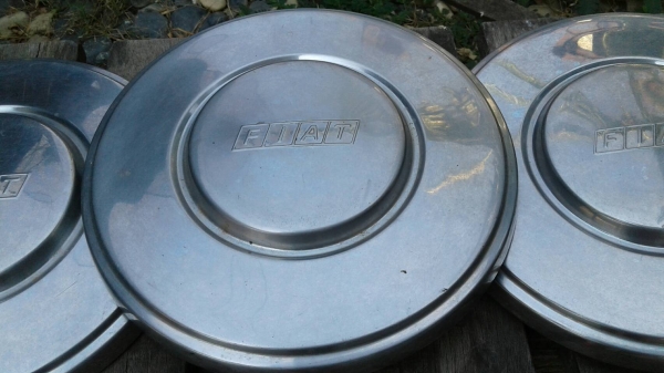 ฝาครอบล้อรถโบราณ