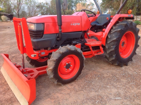 ขาย L4508. 4WD. พร้อมใบดันหน้า
