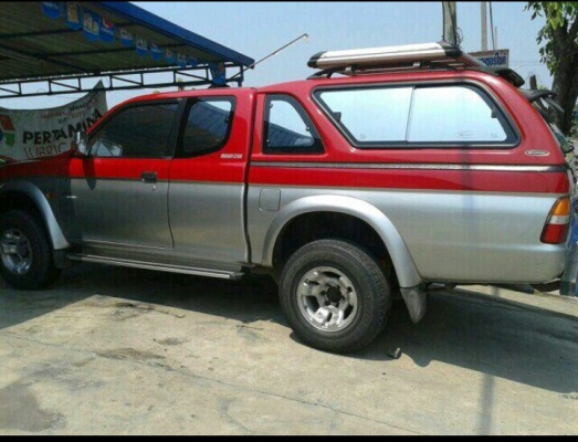สตราด้าโฟวิล. 4&times;4