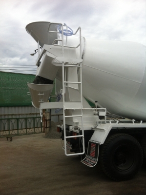 รถโม่ปูน HINO EK100 เครื่อง 260 แรงม้า ขนาด 7 คิว (สภาพพร้อมใช้งาน) รถโม่ปูน HINO EK100 เครื่อง 260 แรงม้า ขนาด 7 คิว (สภาพพร้อมใช้งาน)