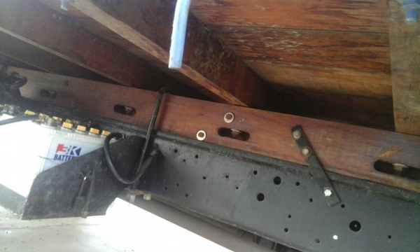 รถ 6 ล้อ อีซูซุ NKR