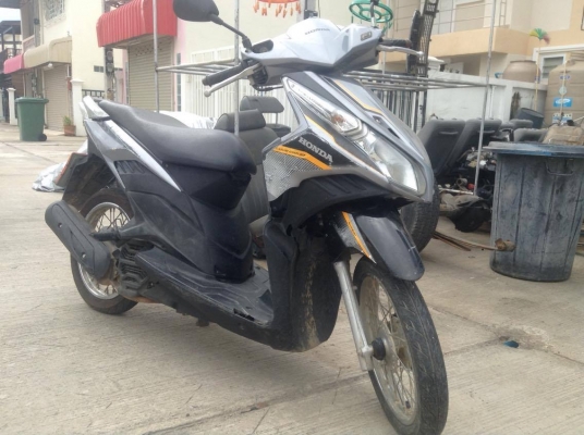 ฮอนด้าคลิกเครื่องหัวฉีด  ปี50 ราคา15000 ขายตามสภาพ T.082918547