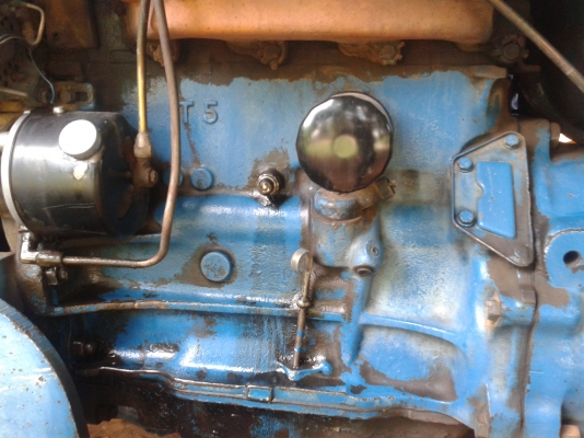 ขายรถไถฟอร์ด 6600 T5 พร้อมอุปกรณ์ ผาน 7 ใบมีดดันหน้า ทะเบียนพร้อมโอน