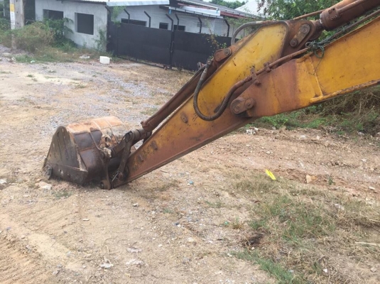 รถขุด CAT E120B ขายตามสภาพ แกนมอเตอร์สวิงขาดอย่างอื่นกติ รถทำงานดี