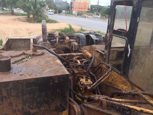 รถขุด CAT E120B ขายตามสภาพ แกนมอเตอร์สวิงขาดอย่างอื่นกติ รถทำงานดี