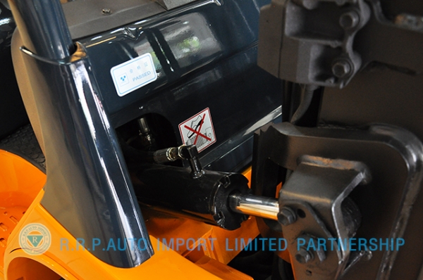 ขายรถโฟล์คลิฟท์มือสอง TOYOTA รุ่น7FD25-22189 ราคา 355,000 บาท นำเข้าจากประเทศญี่ปุ่น 100\% ไม่เคยใช้งานในไทย