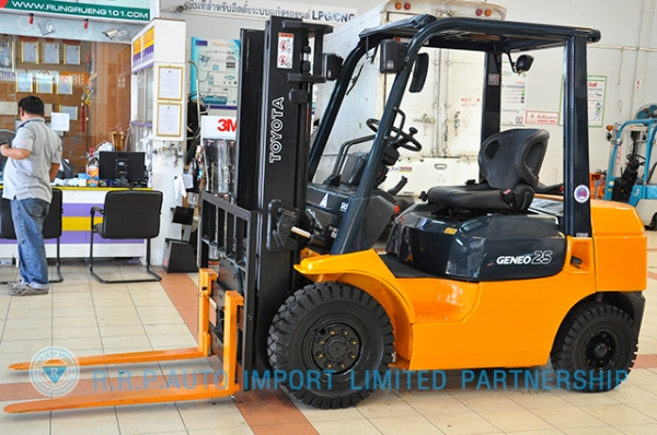 ขายรถโฟล์คลิฟท์มือสอง TOYOTA รุ่น7FD25-22189 ราคา 355,000 บาท นำเข้าจากประเทศญี่ปุ่น 100\% ไม่เคยใช้งานในไทย