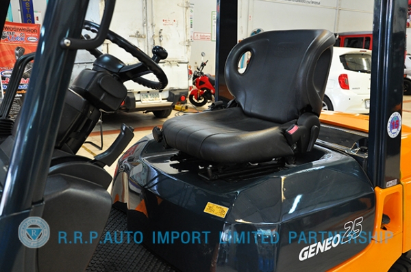 ขายรถโฟล์คลิฟท์มือสอง TOYOTA รุ่น7FD25-22189 ราคา 355,000 บาท นำเข้าจากประเทศญี่ปุ่น 100\% ไม่เคยใช้งานในไทย