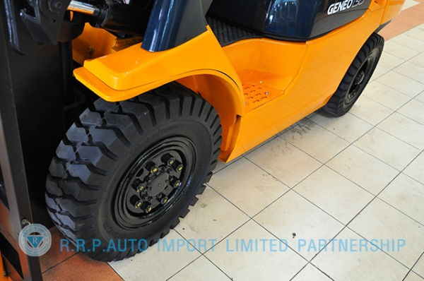 ขายรถโฟล์คลิฟท์มือสอง TOYOTA รุ่น7FD25-22189 ราคา 355,000 บาท นำเข้าจากประเทศญี่ปุ่น 100\% ไม่เคยใช้งานในไทย