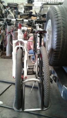 อุปกรณ์ใส่จักรยานท้ายรถ