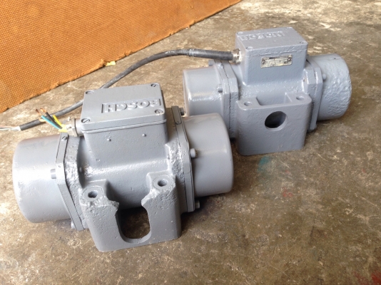 ขายมอเตอร์สั่น-เขย่า Bosch made in Germany ขนาด 3/4HP. 380V สภาพดีเดิมๆ ทำสีใหม่ เขย่าแรง พร้อมใช้งาน มี 2ตัวครับ