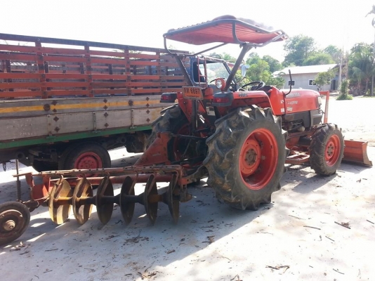 ขายรถไถ KUBOTA L4508 อุปกรณ์ ดันหน้า ผานหลัง สภาพพร้อมใช้งาน สนใจโทร 090-8588220คุณนะ 093-3258446คุณบิว หรือเข้าดูสินค้าอื่นๆได้ที่ www.narong2truck.com หรือ www.truck.in.th/498 หรือเพจFacebook ณรงค์ ซื้อขายรถมือสอง (เว็บไซต์ส่วนตัว) หรือFacebook คุณนะ รถ