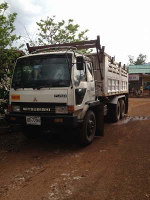 ขายรถ10ล้อ ดั้ม2เพลา FN527M-TF มีระบบลากจูง เครื่อง220เทอร์โบ เบรกใหญ่ โลฮาย10สปีด พาวเวอร์ จิ๊ฟฟี่ ภายในสวย แอร์เย็น เอกสารพร้อมโอน สนใจโทร 090-8588220คุณนะ 093-3258446คุณบิว หรือเข้าดูสินค้าอื่นๆได้ที่ www.narong2truck.com หรือ www.truck.in.th/498 หรือเ