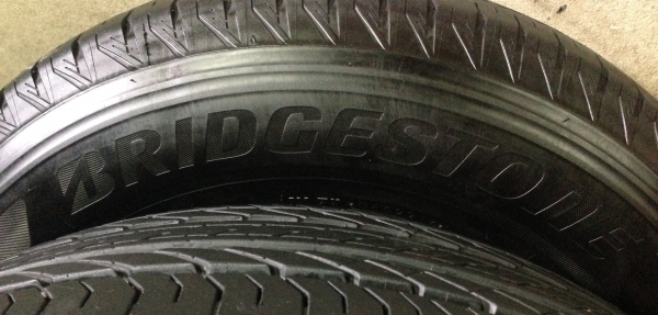 ยาง Bridgestone 265-65-17. ปลายปี 14 ยาง Bridgestone 265-65-17. ปลายปี 14