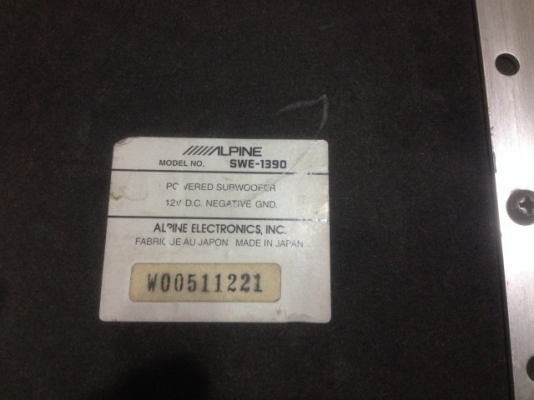 ตู้ซับ ALPINE SWE 1390 เเอมในตัว 200 W เก่าญี่ปุ่นสภาพสวยใช้งานได้ปกติ