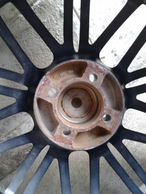 ขอบ17นิ้ว4รู100 สวยๆ 4 ล้อ ราคา 6900 บาท ขอบ17นิ้ว4รู100 สวยๆ 4 ล้อ ราคา 6900 บาท