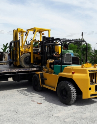 ขายครับรถยก KOMATSU FD50 ยกเครื่องปั่นไฟหนัก 4300 KG ยกป้อมเครนหนัก 4500 KG สบายๆ