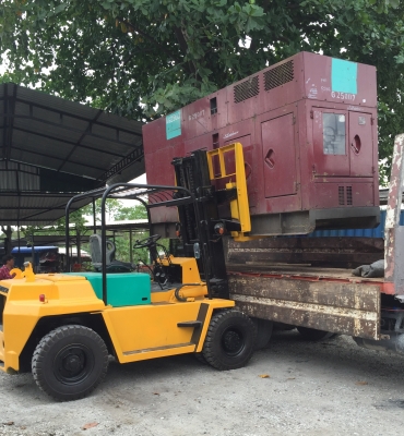 ขายครับรถยก KOMATSU FD50 ยกเครื่องปั่นไฟหนัก 4300 KG ยกป้อมเครนหนัก 4500 KG สบายๆ