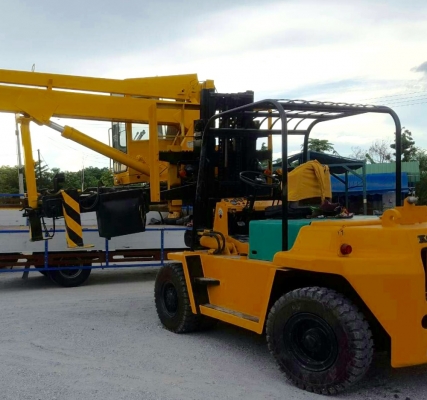 ขายครับรถยก KOMATSU FD50 ยกเครื่องปั่นไฟหนัก 4300 KG ยกป้อมเครนหนัก 4500 KG สบายๆ