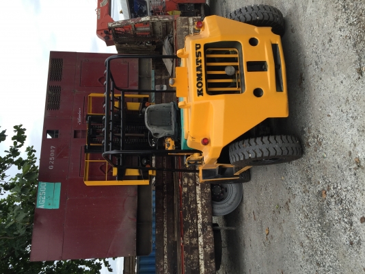ขายครับรถยก KOMATSU FD50 ยกเครื่องปั่นไฟหนัก 4300 KG ยกป้อมเครนหนัก 4500 KG สบายๆ