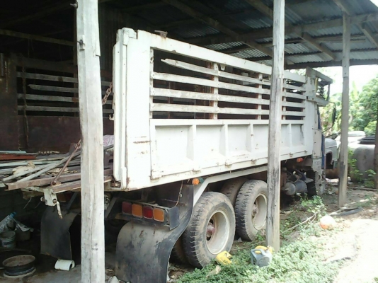 -ขาย 10ล้อดั้ม  2 เพลาจั้มโบ้200เครื่องร็อคกี้ 175 แรง เบรคทีปฟี่ สโลว์กลาง  เอกสารพร้อมโอน