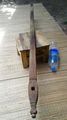 ไม้พันคำ พันผ้าไหม ของโบราณแท้ๆ แกะสลักมือ มีขนาดใหญ่แข็งแรง ใช้ตกแต่งหรือประยุกต์ใช้ทั่วไป สวยงามแปลกตาครับ