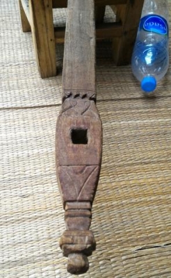 ไม้พันคำ พันผ้าไหม ของโบราณแท้ๆ แกะสลักมือ มีขนาดใหญ่แข็งแรง ใช้ตกแต่งหรือประยุกต์ใช้ทั่วไป สวยงามแปลกตาครับ