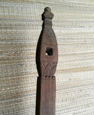 ไม้พันคำ พันผ้าไหม ของโบราณแท้ๆ แกะสลักมือ มีขนาดใหญ่แข็งแรง ใช้ตกแต่งหรือประยุกต์ใช้ทั่วไป สวยงามแปลกตาครับ