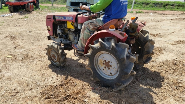 ขาย รถไถนานั่งขับ 2 เพลา 4WD SHIBAURA 15PS เก่าญี่ปุ่น พร้อมใช้งาน ขาย รถไถนานั่งขับ 2 เพลา 4WD SHIBAURA 15PS เก่าญี่ปุ่น พร้อมใช้งาน