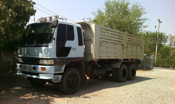 ขายรถบรรทุก HINO 2K เครื่องเดิม 240 แรง 2 เพลา ปี 42 เกียร์เดิม ทะเบียนพร้อม