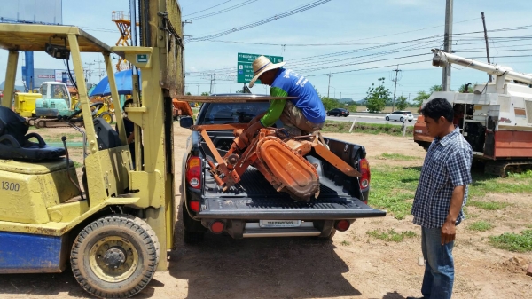 โรตารี่ตีดิน พรวนดินส่งไปโคราชครับ มีทุกขนาดครับสั่งได้ tractor-backhoe.com