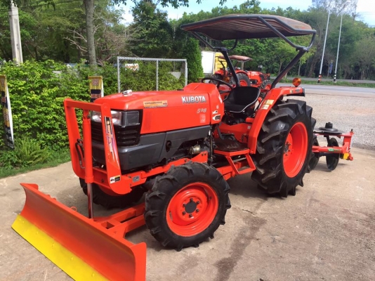 ขายรถไถKubota L4508 (4WD) พร้อมใบมีดหน้าและผานพรวนLCSใหม่ รถไร่ พร้อมใช้งาน