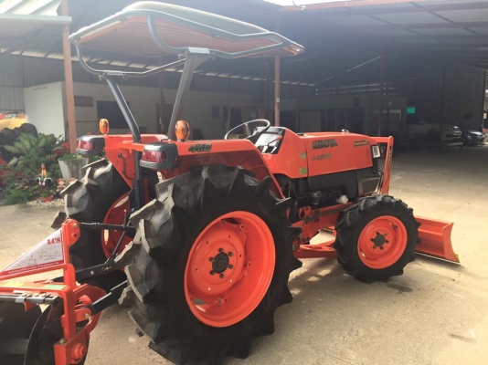 ขายรถไถKubota L4508 (4WD) พร้อมใบมีดหน้าและผานพรวนLCSใหม่ รถไร่ พร้อมใช้งาน