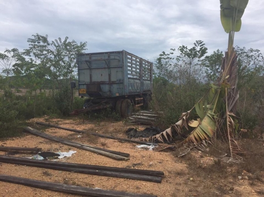 หางลูกพ่วงไม่ดั้ม 2 คาน ปี 39 ช่วงล่างดี คัสซีสวย สีและฝาข้างไม่ค่อยสวย